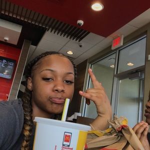 Meet your Posher, Kimbriel